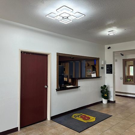Super 8 By Wyndham Mason City Exterior photo