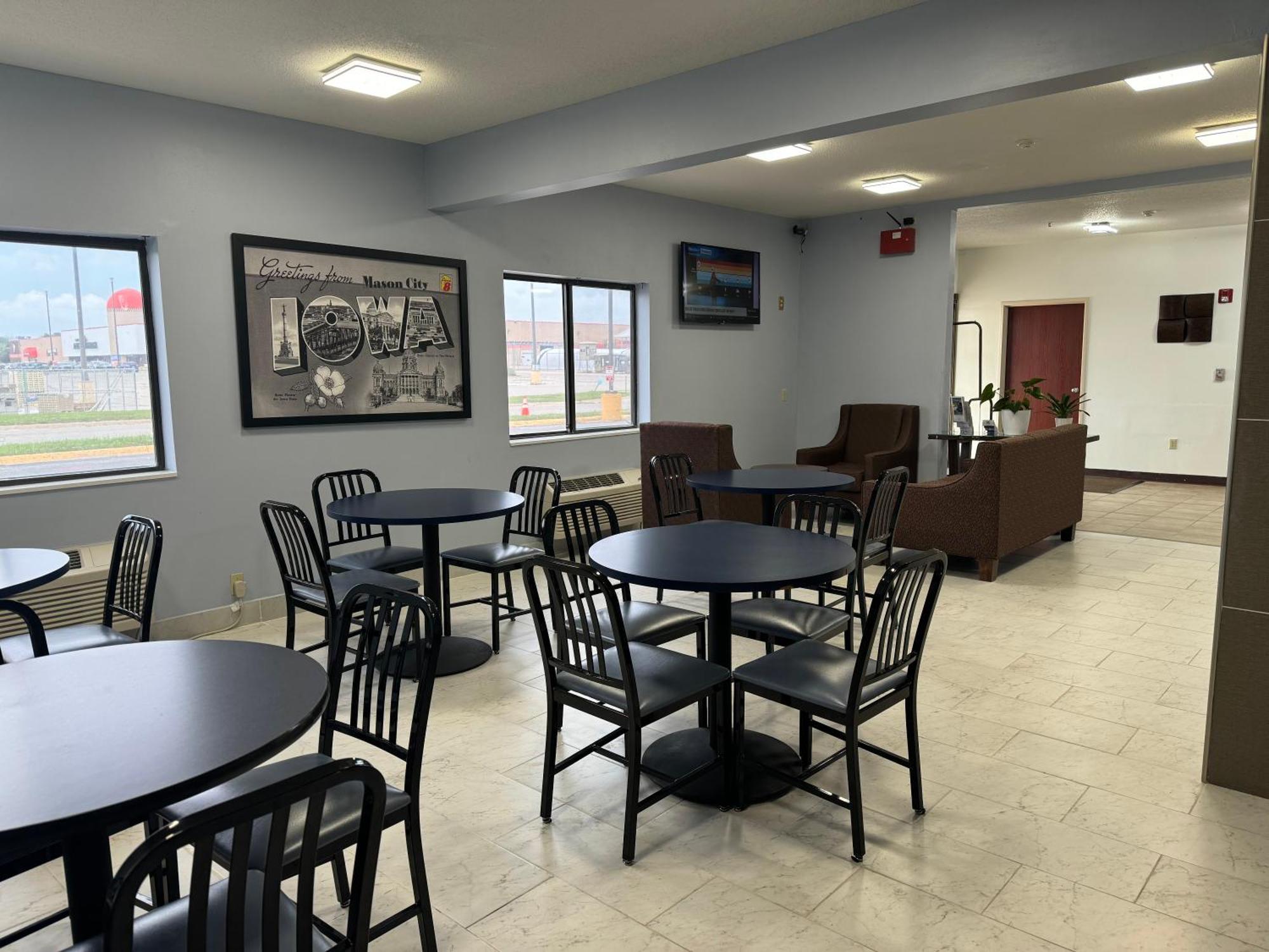 Super 8 By Wyndham Mason City Exterior photo