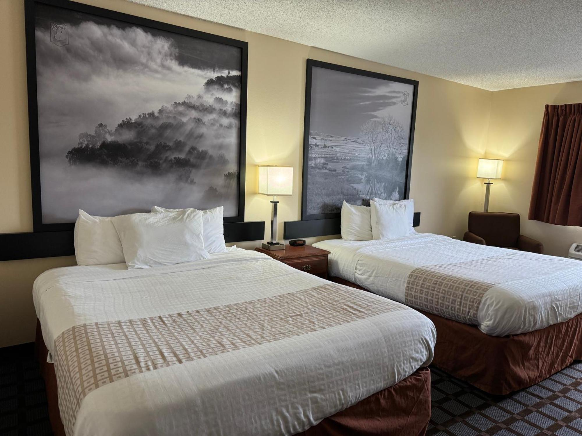 Super 8 By Wyndham Mason City Exterior photo