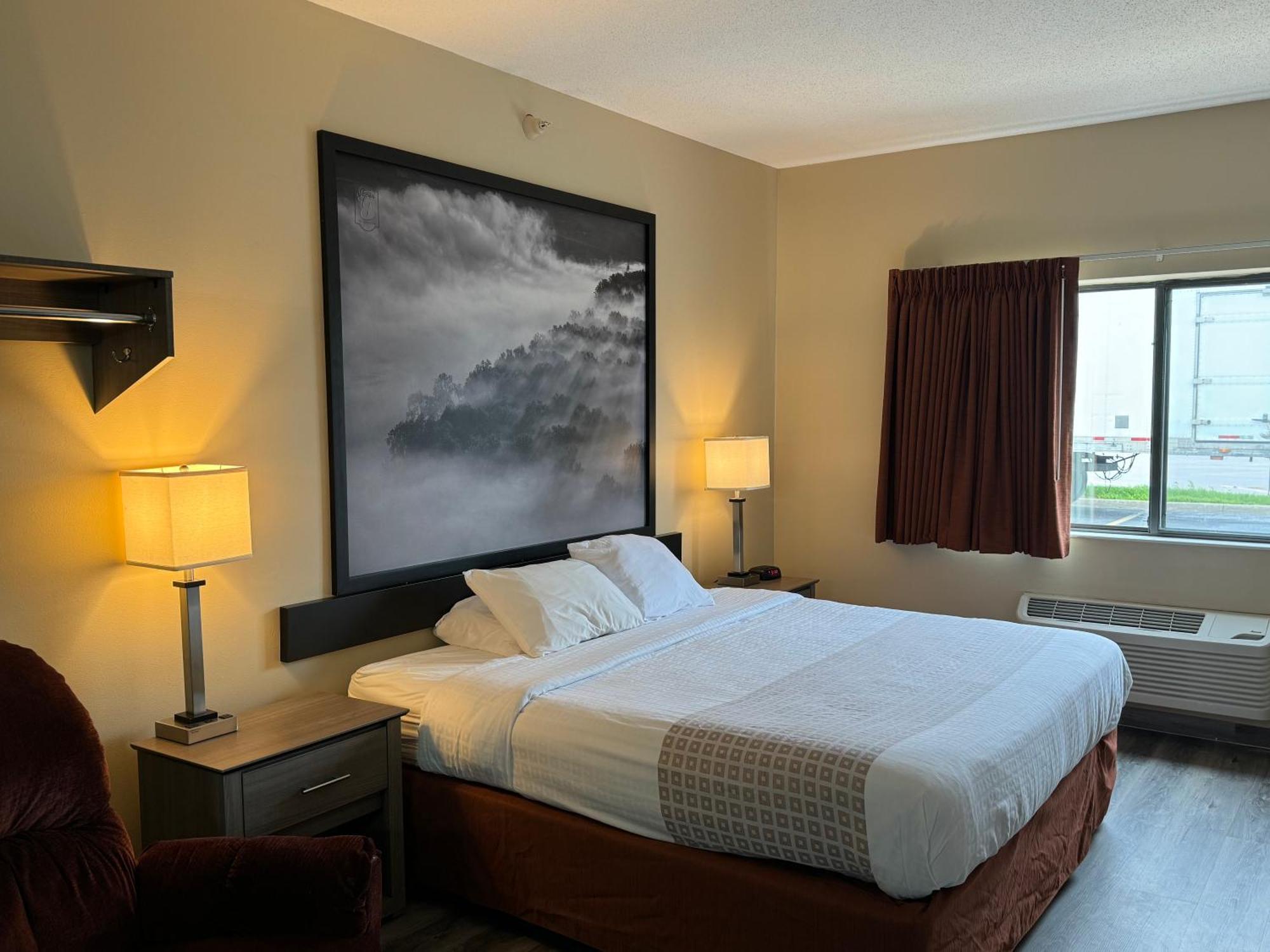 Super 8 By Wyndham Mason City Exterior photo